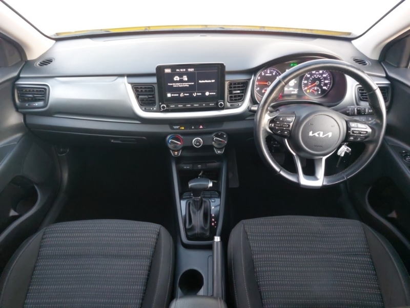 Used Kia Stonic 2022 for sale - 76924819: Photo 2