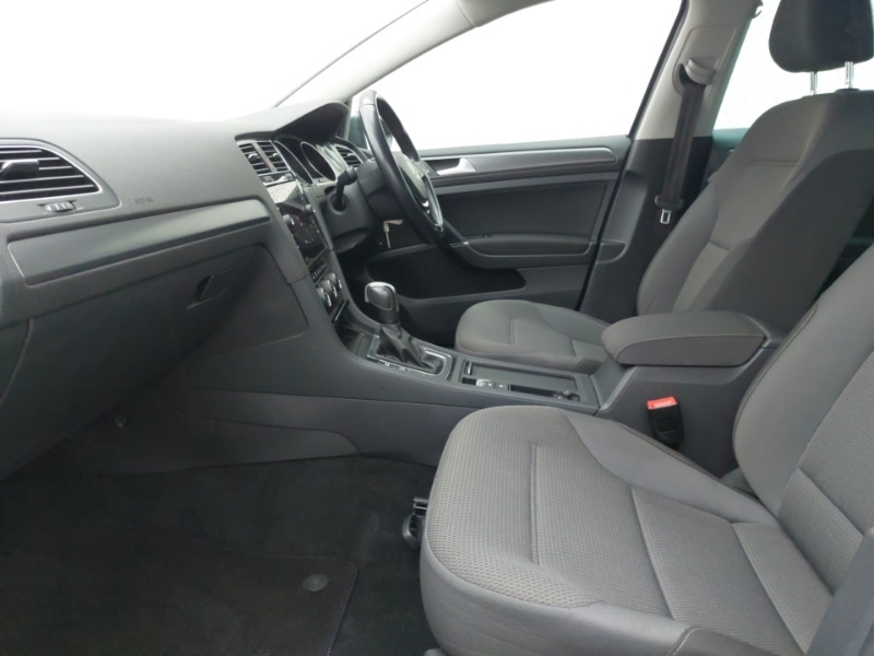 Used Volkswagen Golf 2020 for sale - 77822989: Photo 5