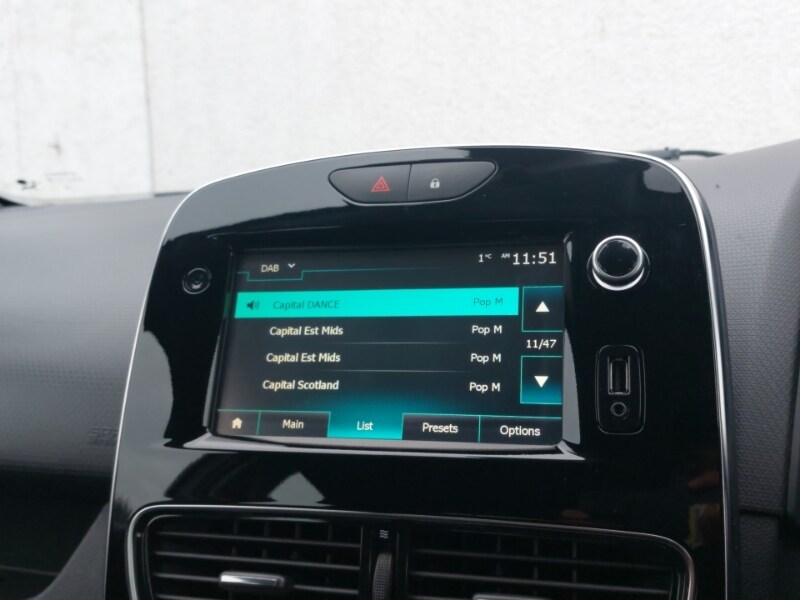 Used Renault Clio 2017 for sale - 76757493: Photo 11