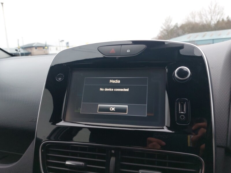 Used Renault Clio 2017 for sale - 76757493: Photo 16