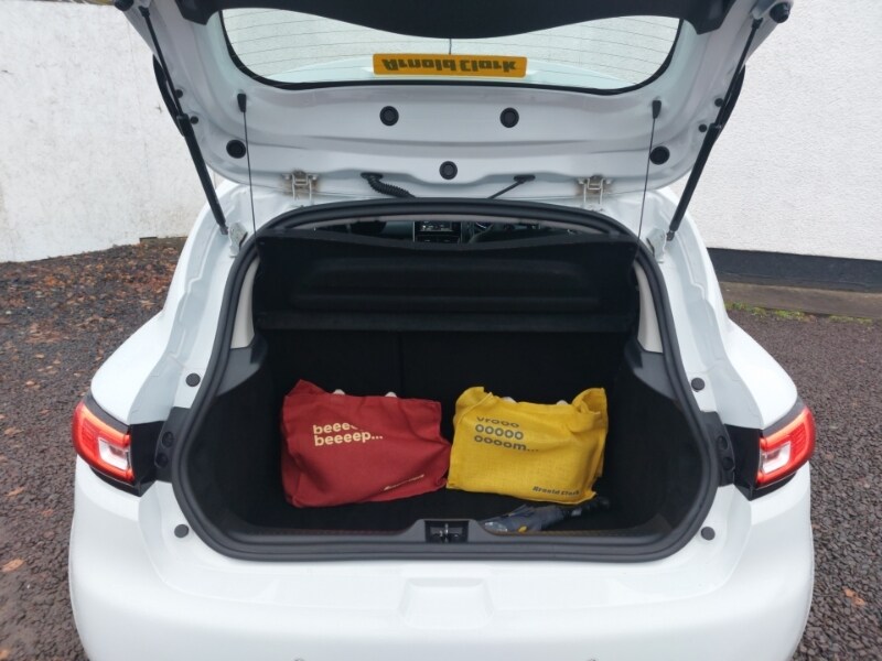 Used Renault Clio 2017 for sale - 76757493: Photo 8