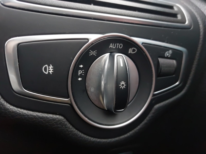 Used Mercedes-Benz C Class 2018 for sale - 77141294: Photo 14