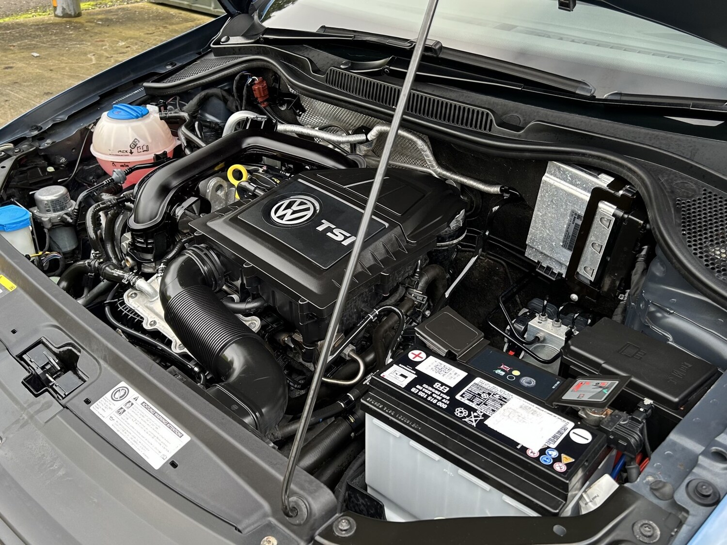 Used Volkswagen Polo 2015 for sale - 77558622: Photo 20