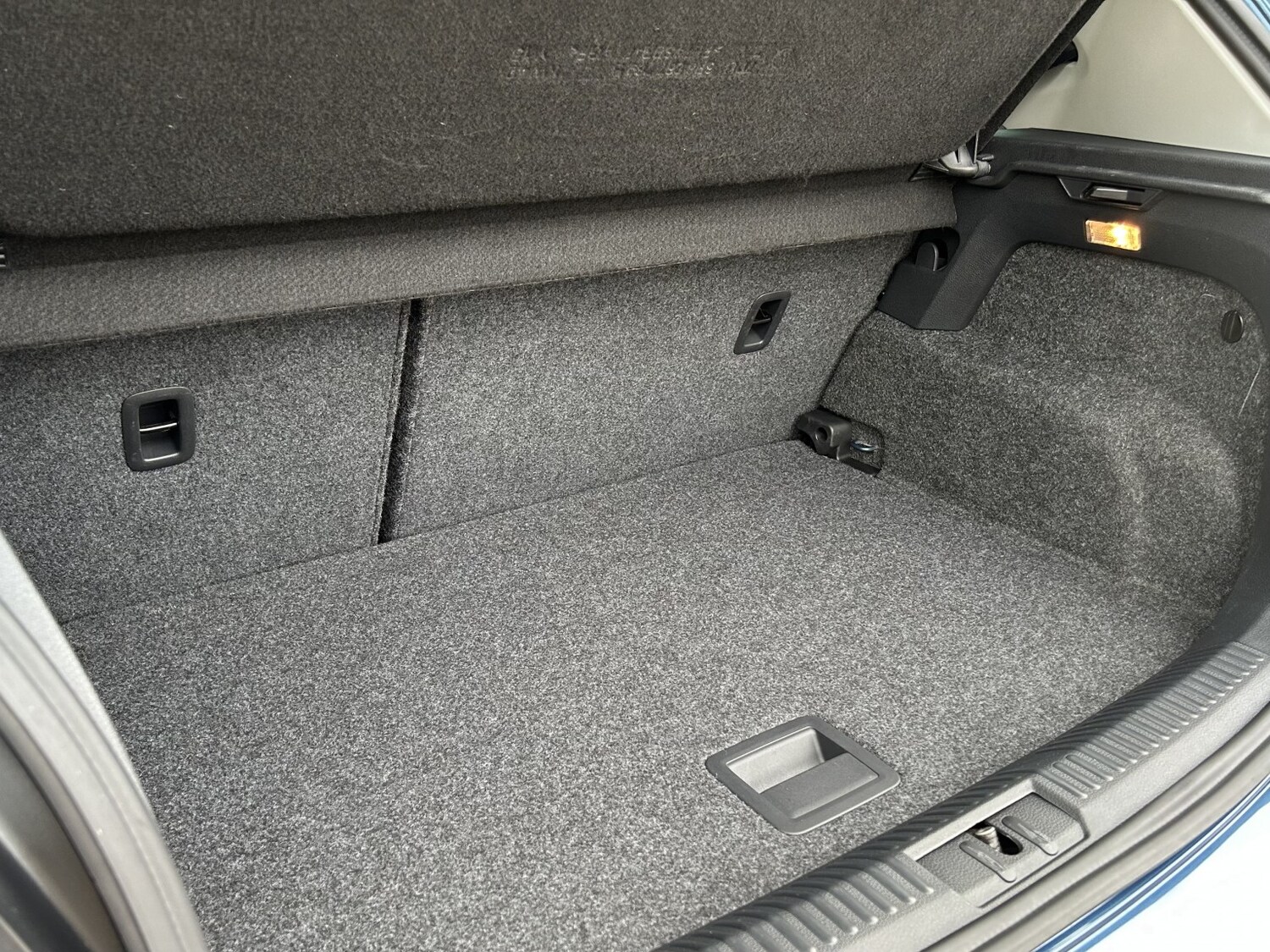 Used Volkswagen Polo 2015 for sale - 77558622: Photo 36