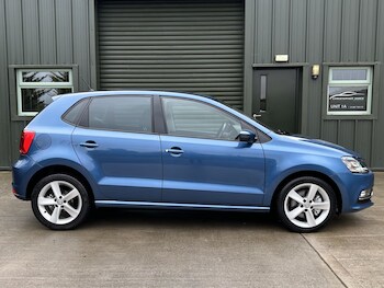 Used Volkswagen Polo 2015 for sale - 77558622: Photo