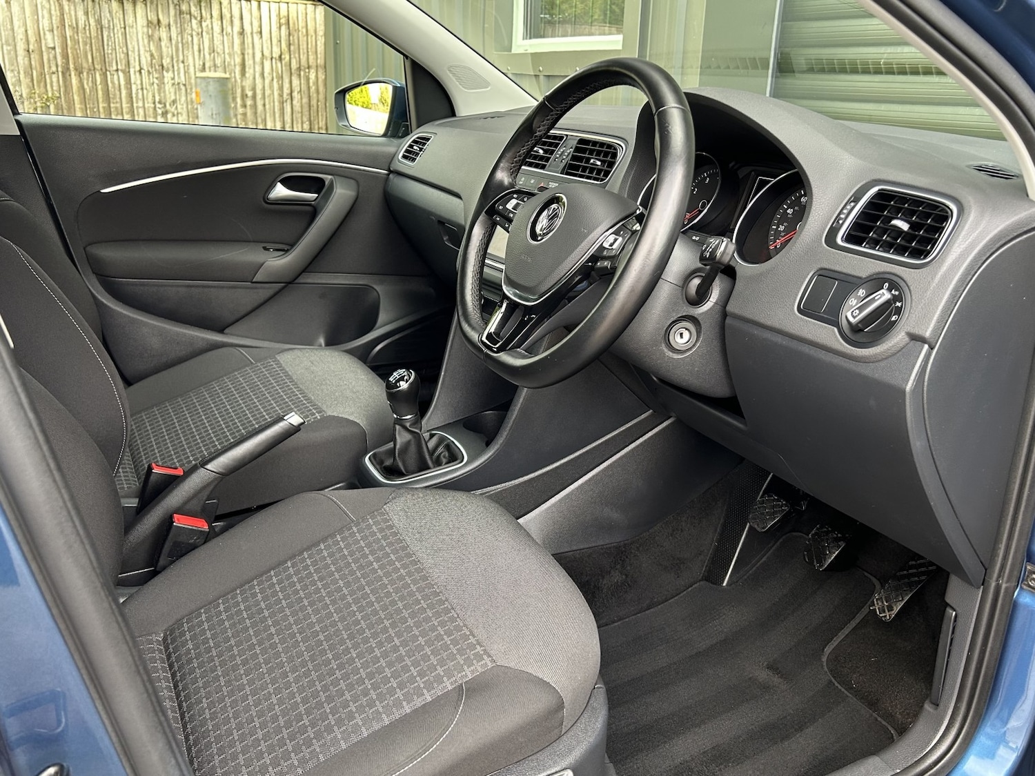 Used Volkswagen Polo 2015 for sale - 77558622: Photo 4