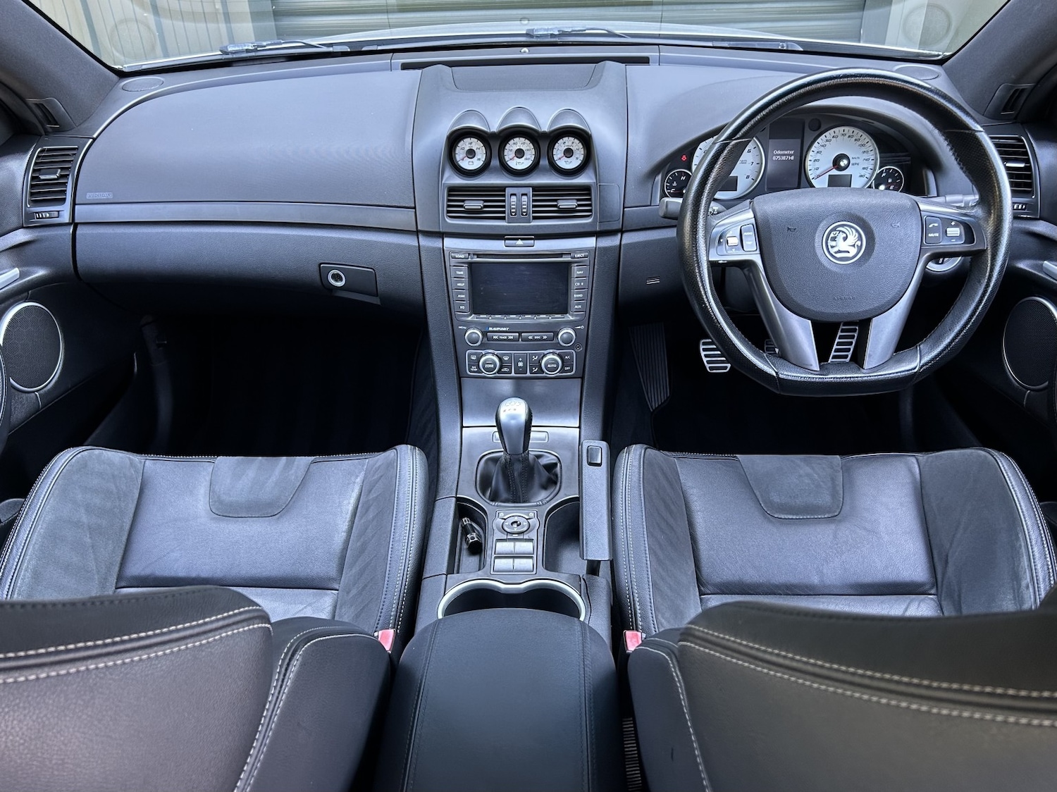 Used Vauxhall VXR8 2007 for sale - 77977100: Photo 4