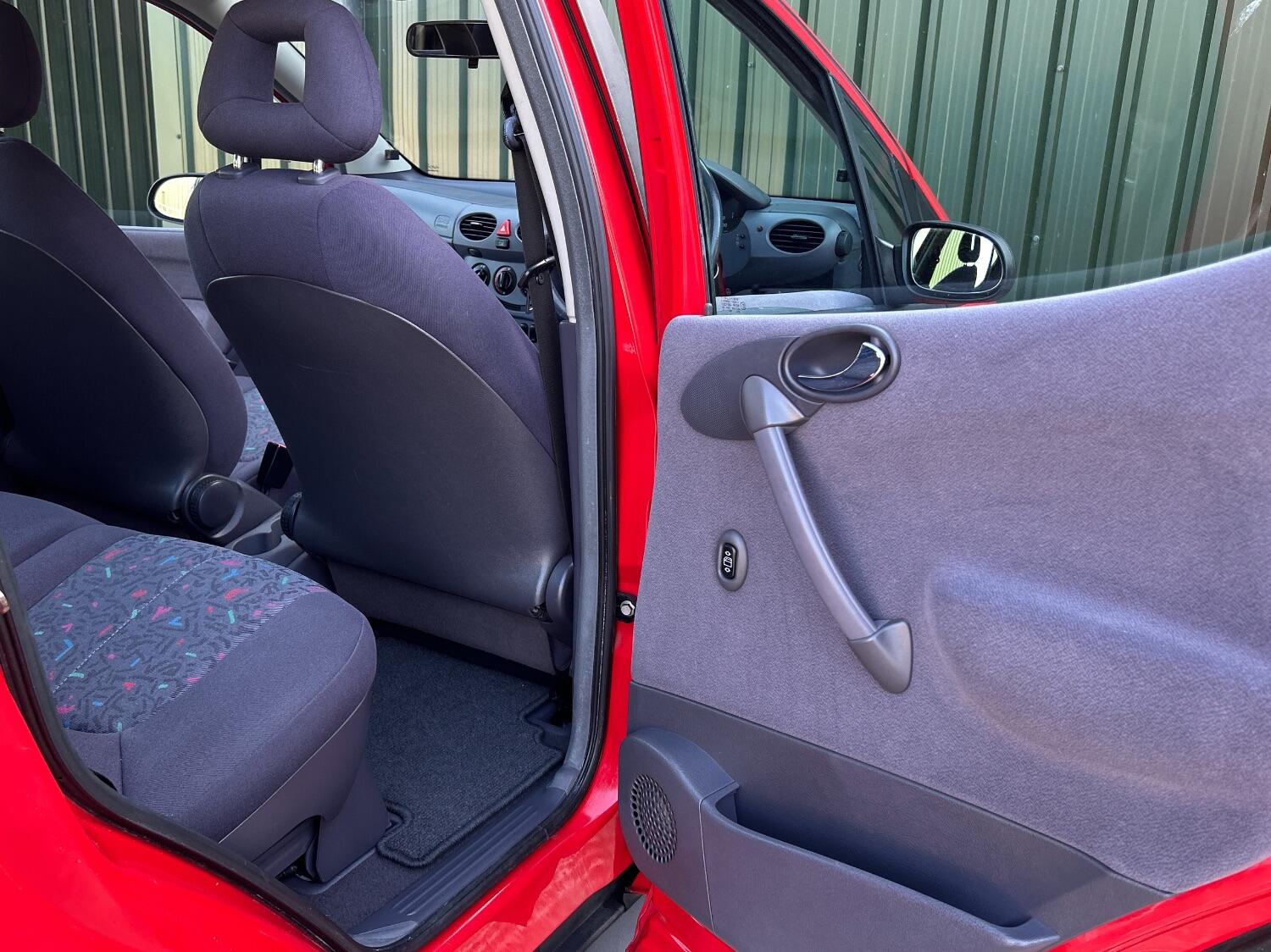 Used Mercedes-Benz A-Class 1999 for sale - 77038884: Photo 24