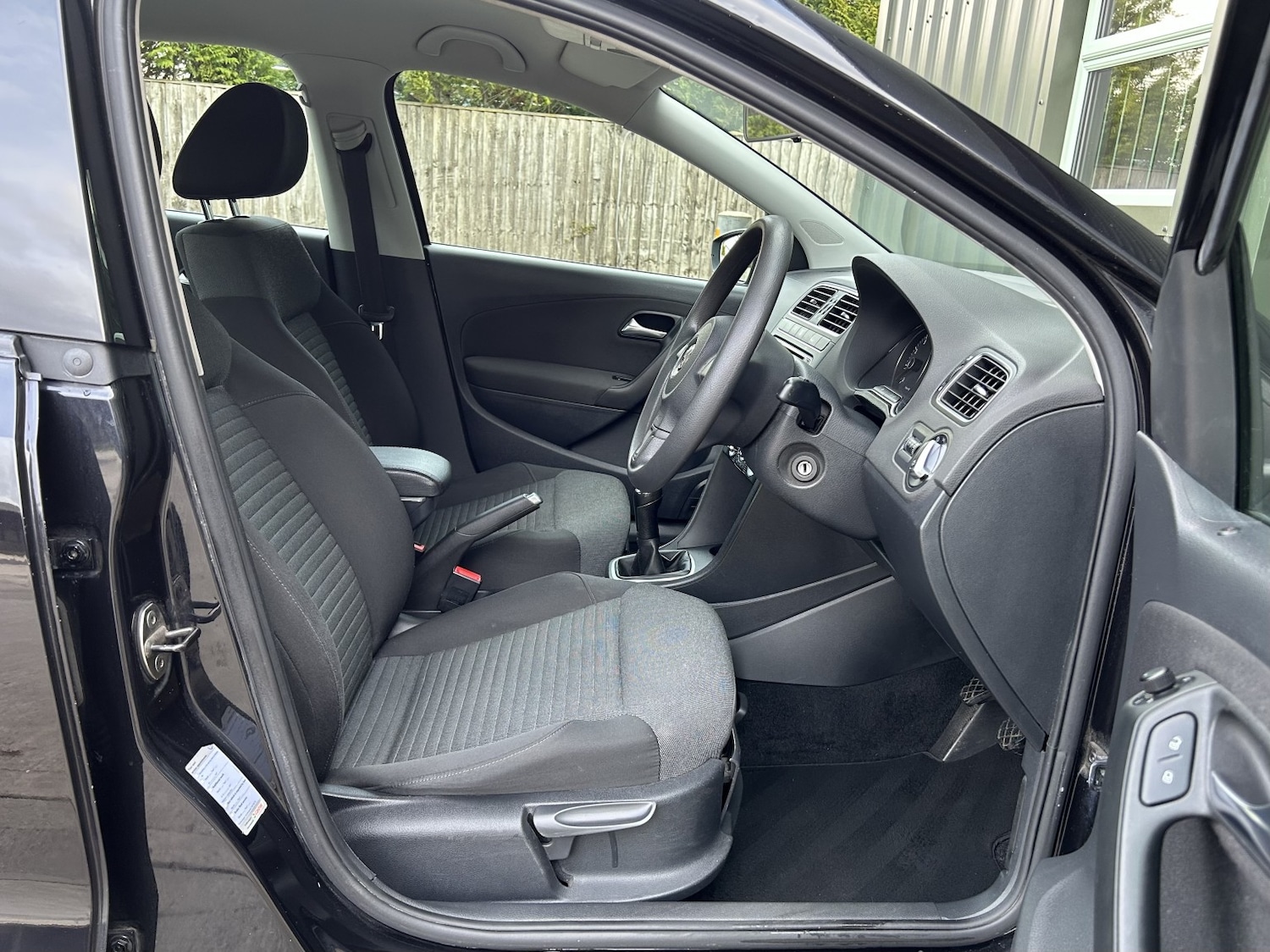 Used Volkswagen Polo 2011 for sale - 77271041: Photo 14