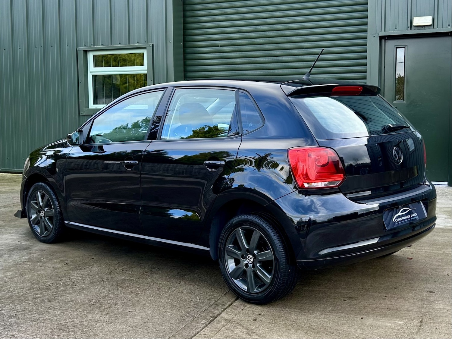 Used Volkswagen Polo 2011 for sale - 77271041: Photo 2