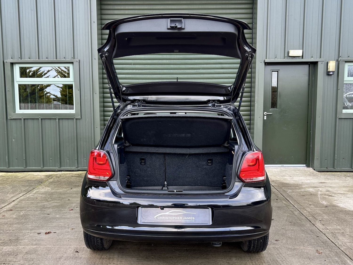 Used Volkswagen Polo 2011 for sale - 77271041: Photo 29