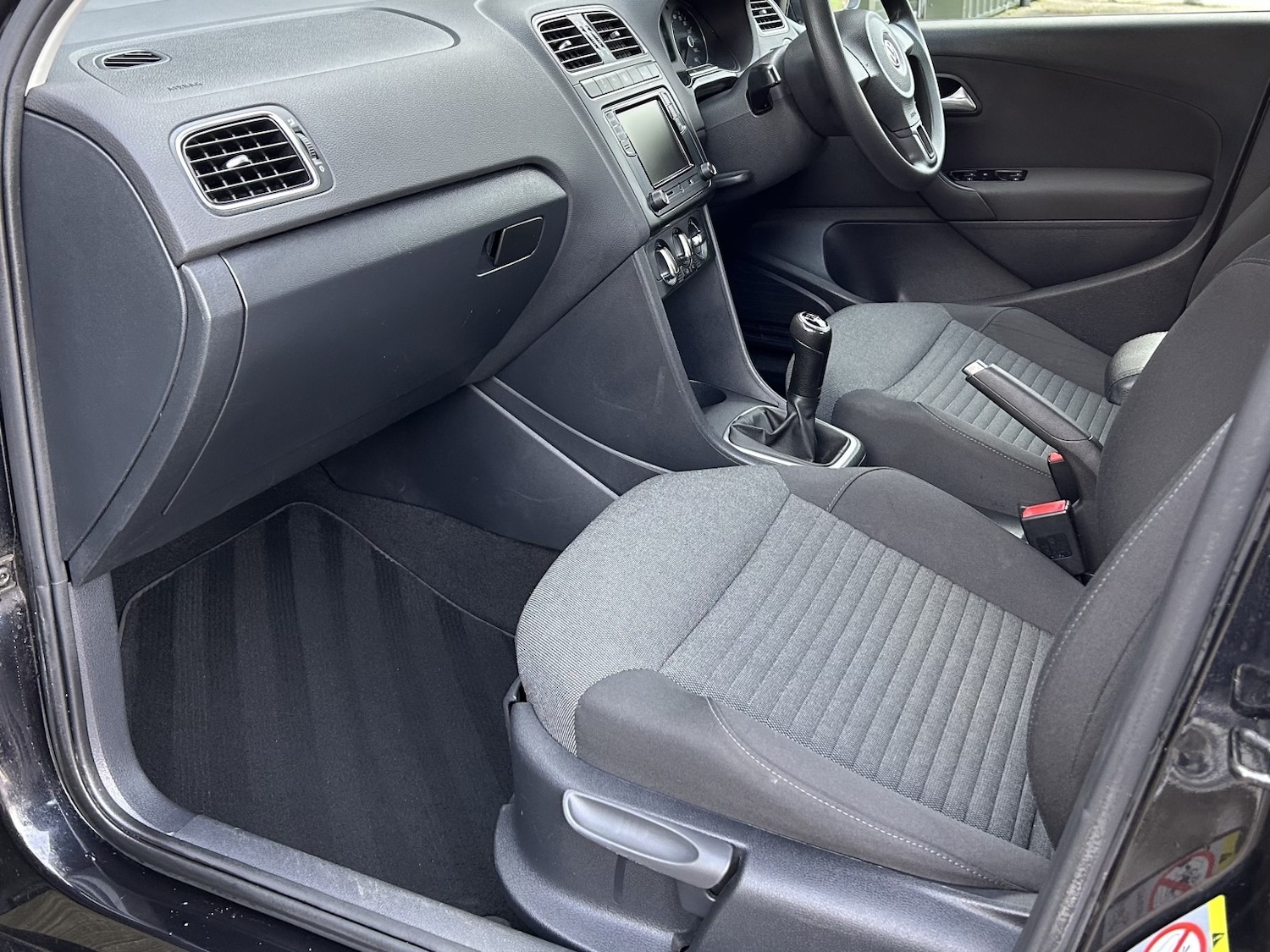 Used Volkswagen Polo 2011 for sale - 77271041: Photo 32