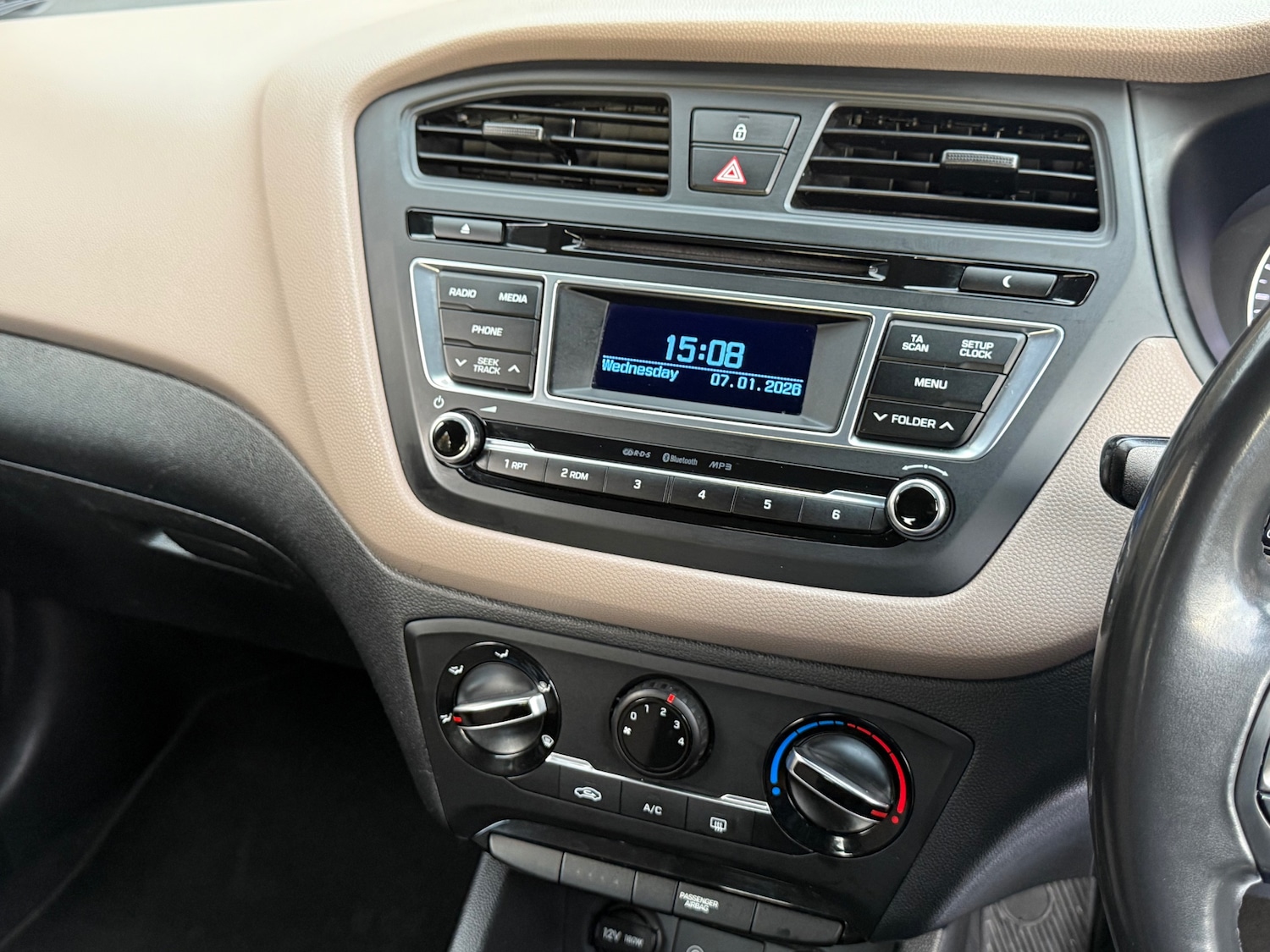 Used Hyundai i20 2015 for sale - 77102068: Photo 25