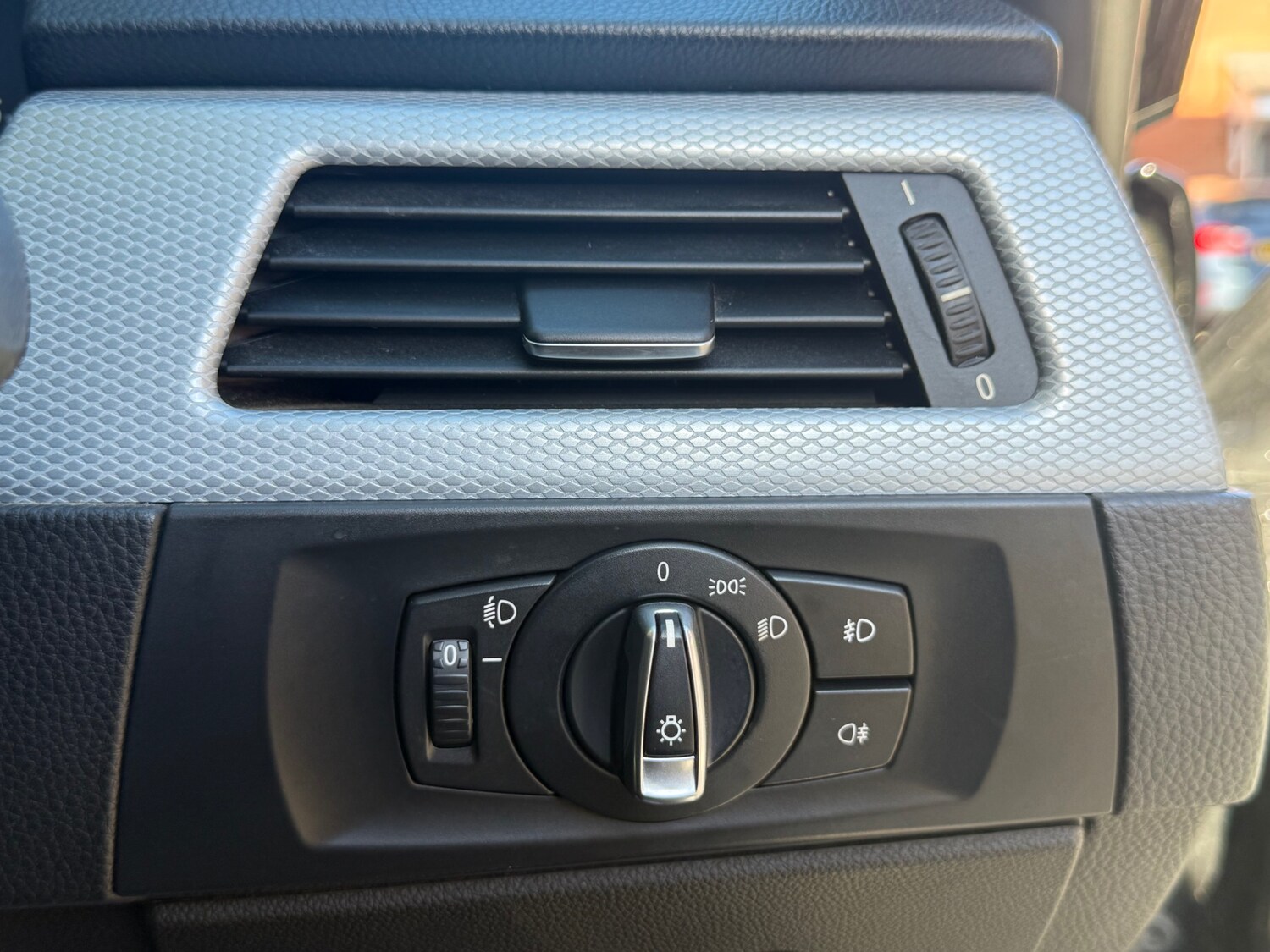 Used BMW 3 Series 2012 for sale - 76302951: Photo 32