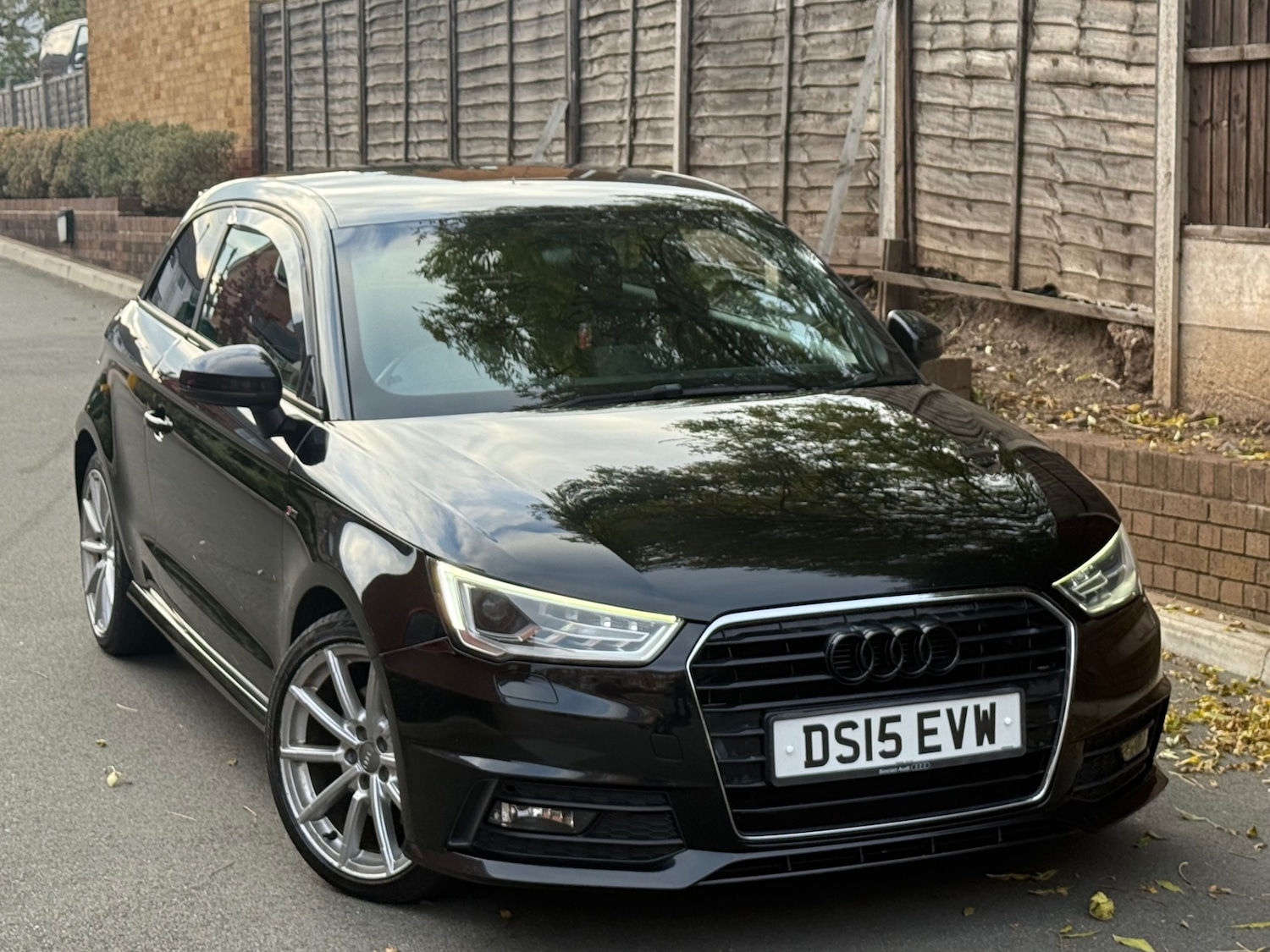 Used Audi A1 2015 for sale - 76251619: Photo 2