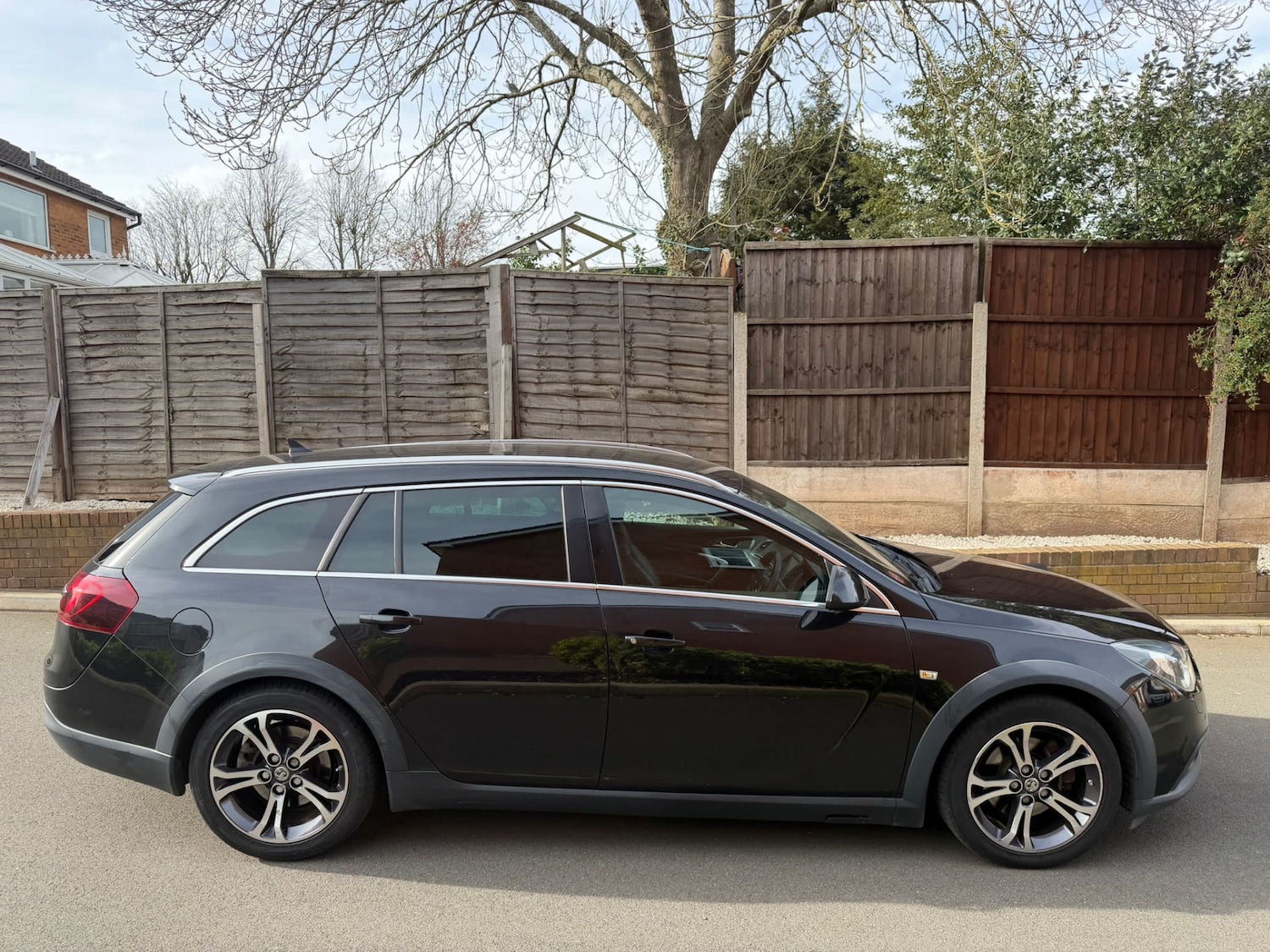 Used Vauxhall Insignia 2015 for sale - 78128292: Photo 2