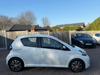 Used Toyota AYGO 2013 for sale - 74275653: Photo