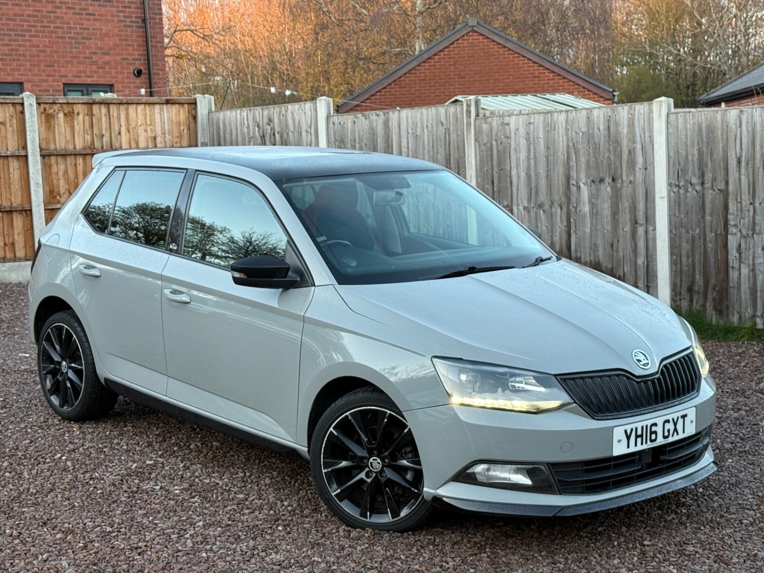 Used Skoda Fabia 2016 for sale - 76758799: Photo 2