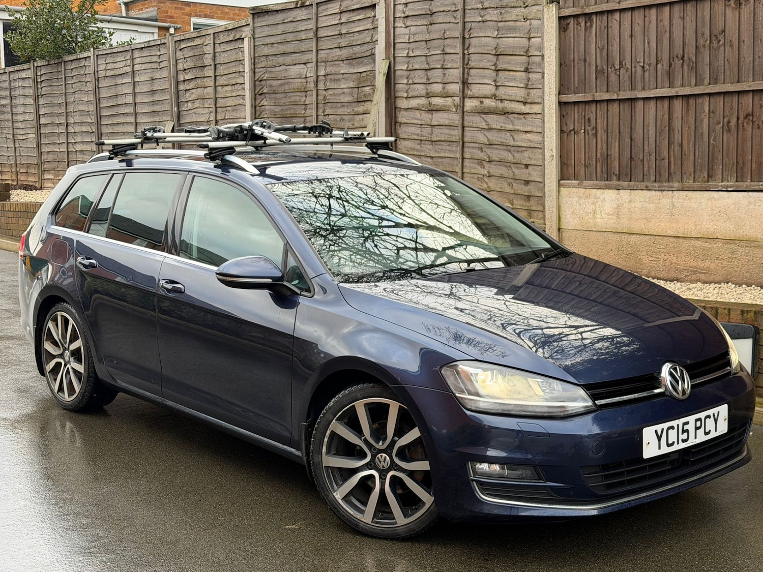 Used Volkswagen Golf 2015 for sale - 77624811: Photo 2