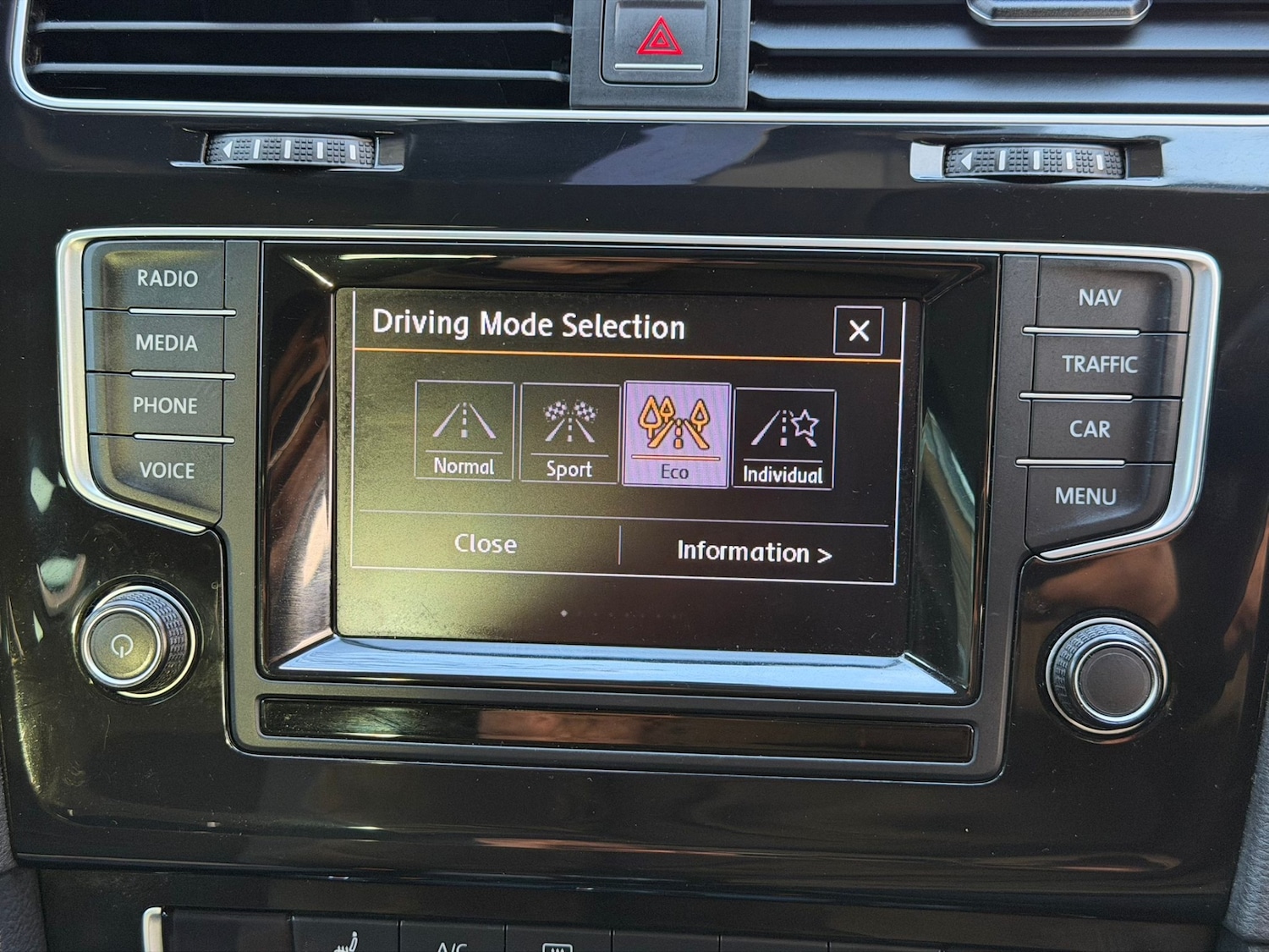 Used Volkswagen Golf 2015 for sale - 77624811: Photo 20