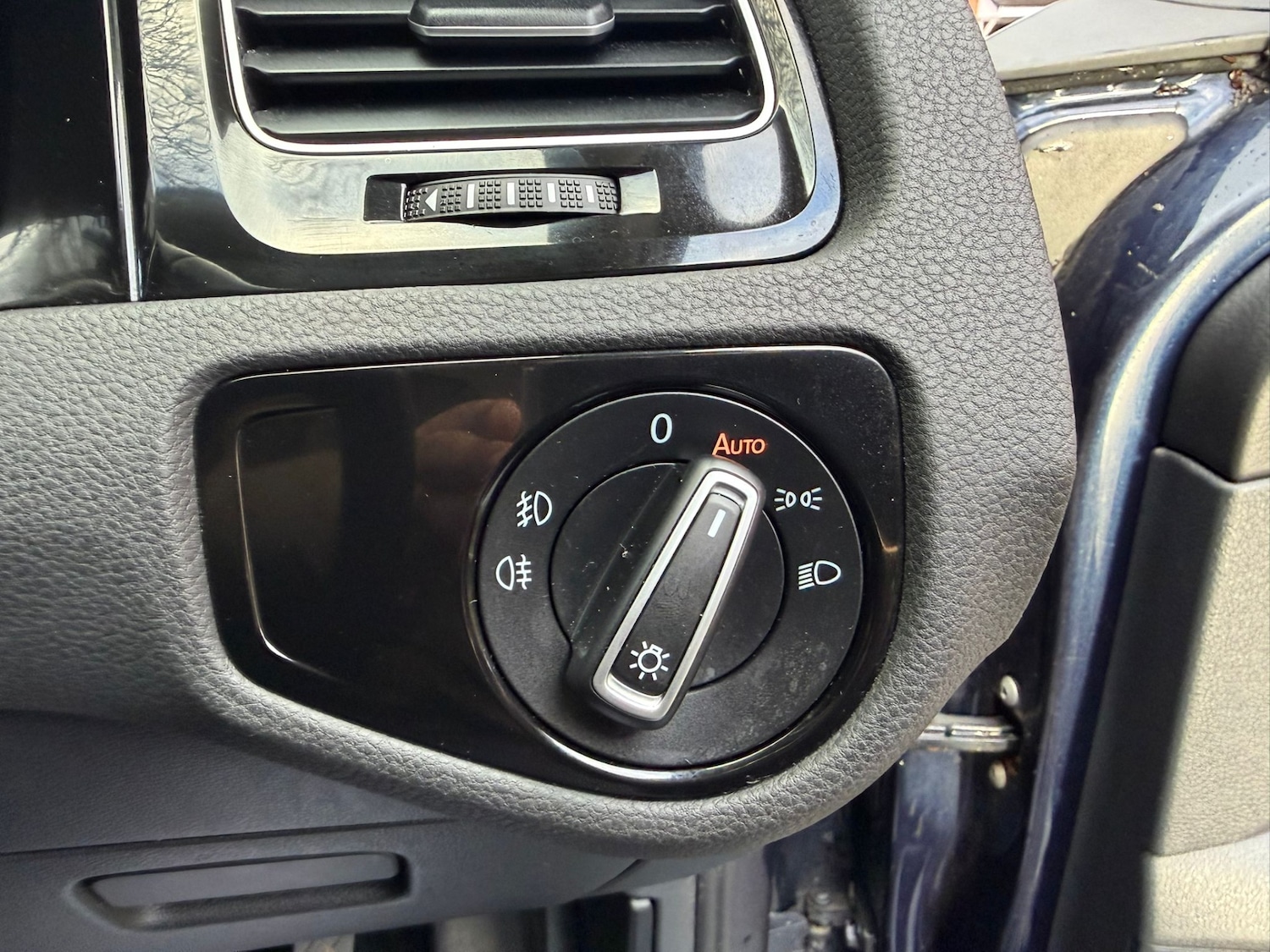 Used Volkswagen Golf 2015 for sale - 77624811: Photo 32