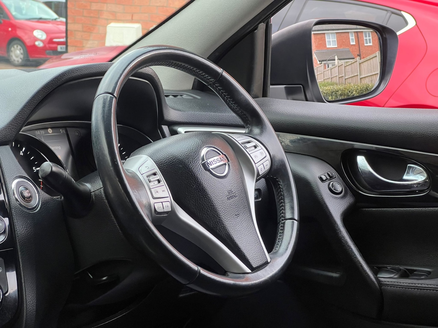 Used Nissan Qashqai 2015 for sale - 77145159: Photo 29