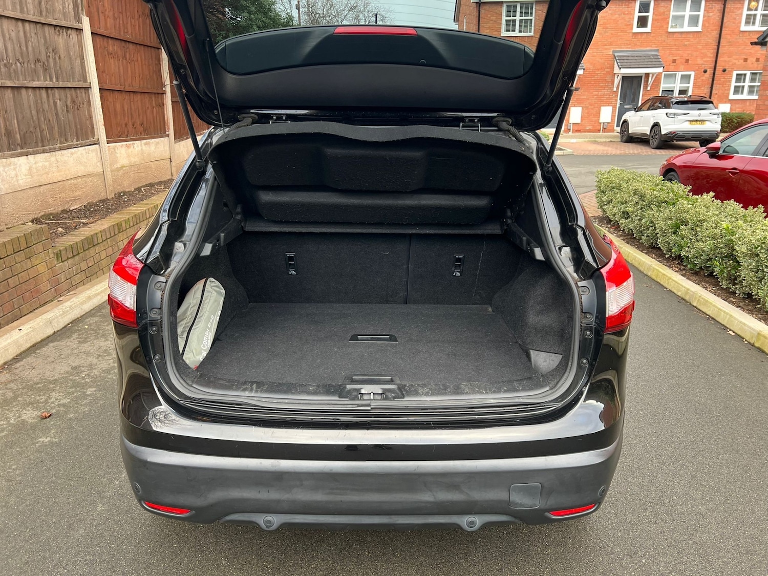 Used Nissan Qashqai 2015 for sale - 77145159: Photo 40