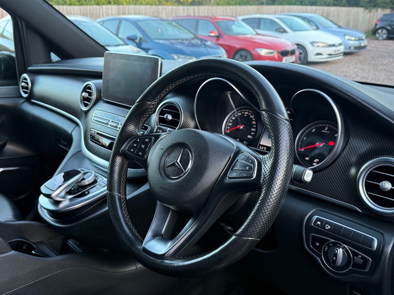 Used Mercedes-Benz V-Class 2019 for sale - 76729077: Photo 22