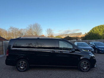 Used Mercedes-Benz V-Class 2019 for sale - 76729077: Photo