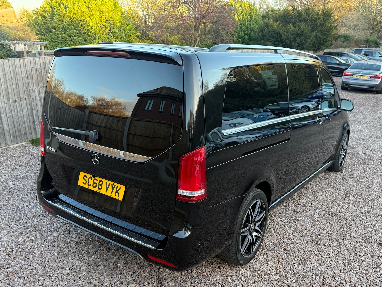 Used Mercedes-Benz V-Class 2019 for sale - 76729077: Photo 3