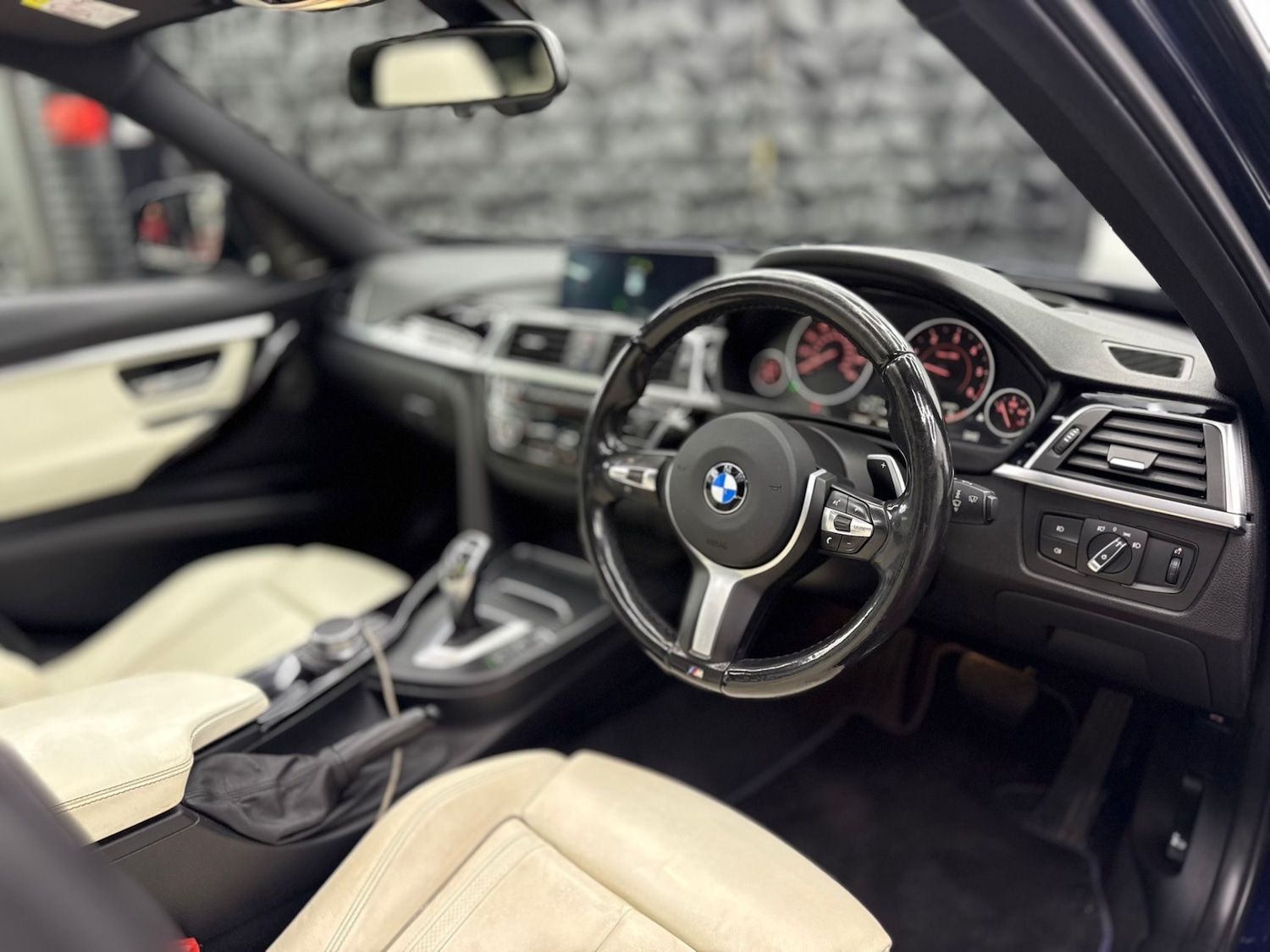 Used BMW 3 Series 2017 for sale - 77392369: Photo 10