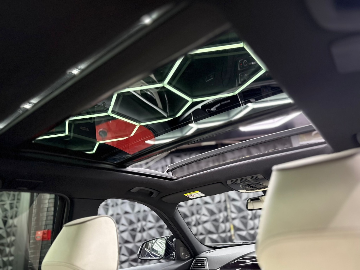 Used BMW 3 Series 2017 for sale - 77392369: Photo 11