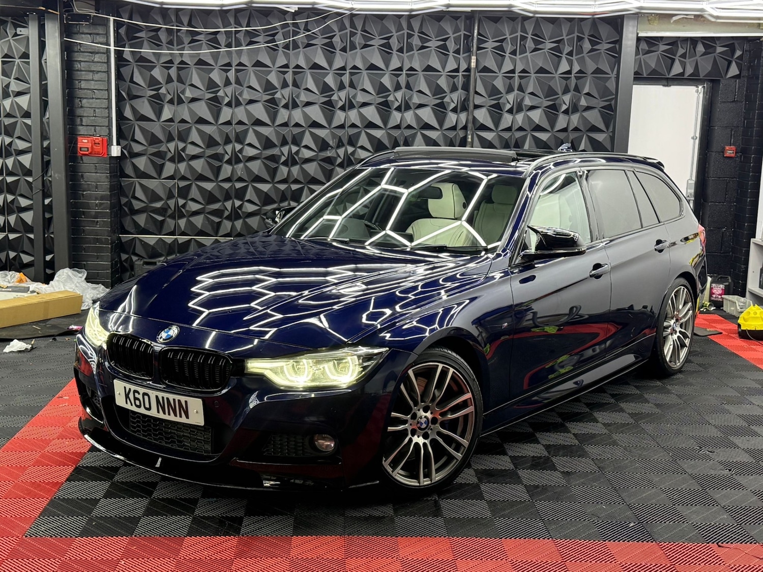 Used BMW 3 Series 2017 for sale - 77392369: Photo 2