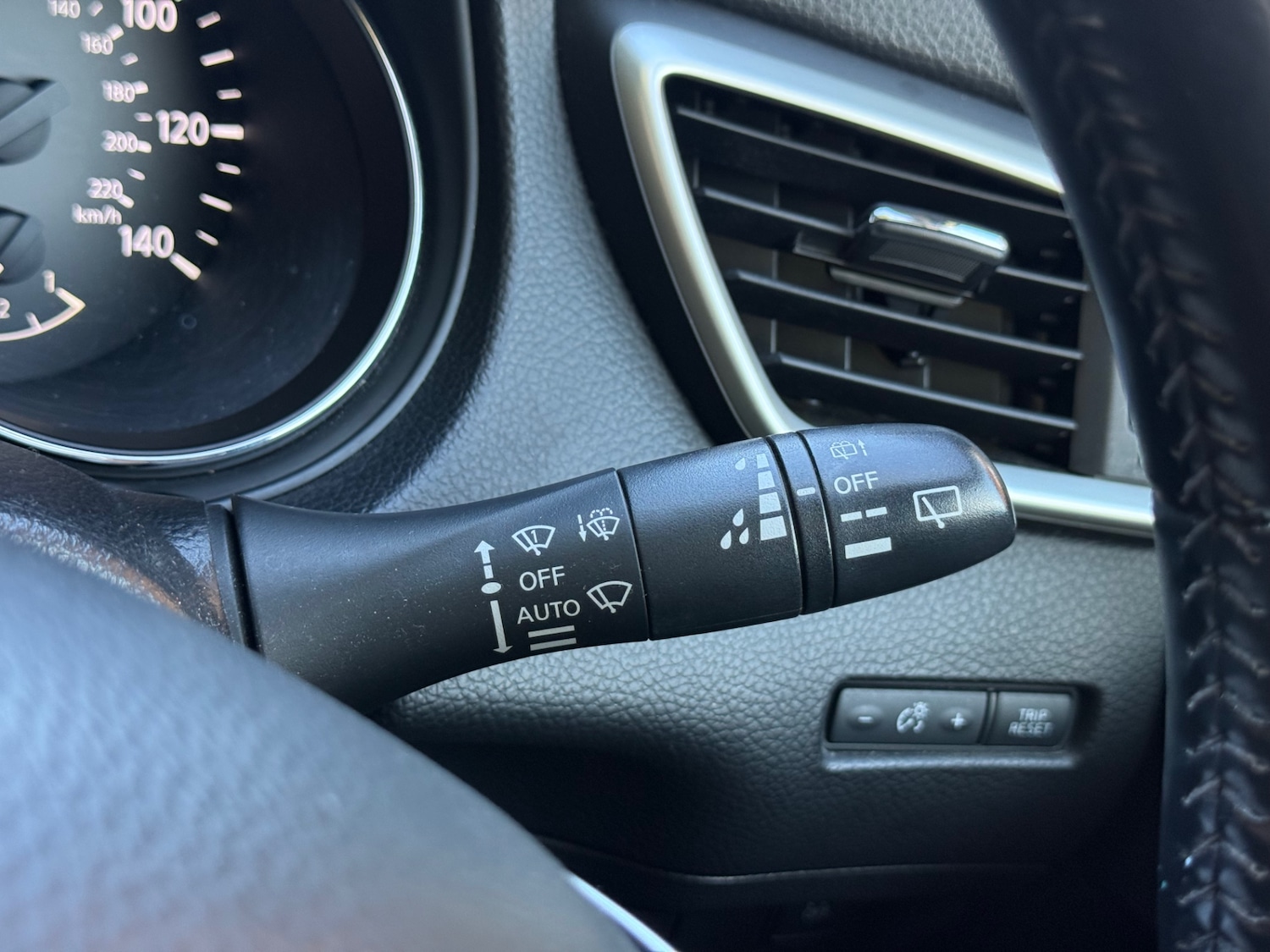 Used Nissan Qashqai 2015 for sale - 76207522: Photo 32