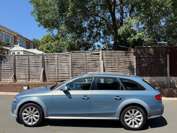 Used Audi A4 Allroad 2010 for sale - 75233677: Photo 9