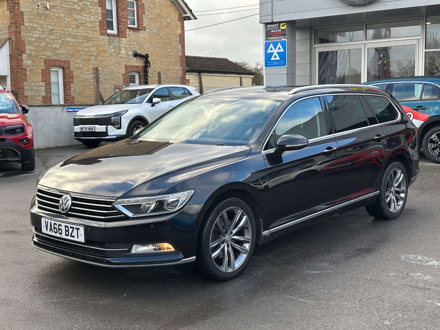 Used Volkswagen Passat 2017 for sale - 77102482: Photo 2