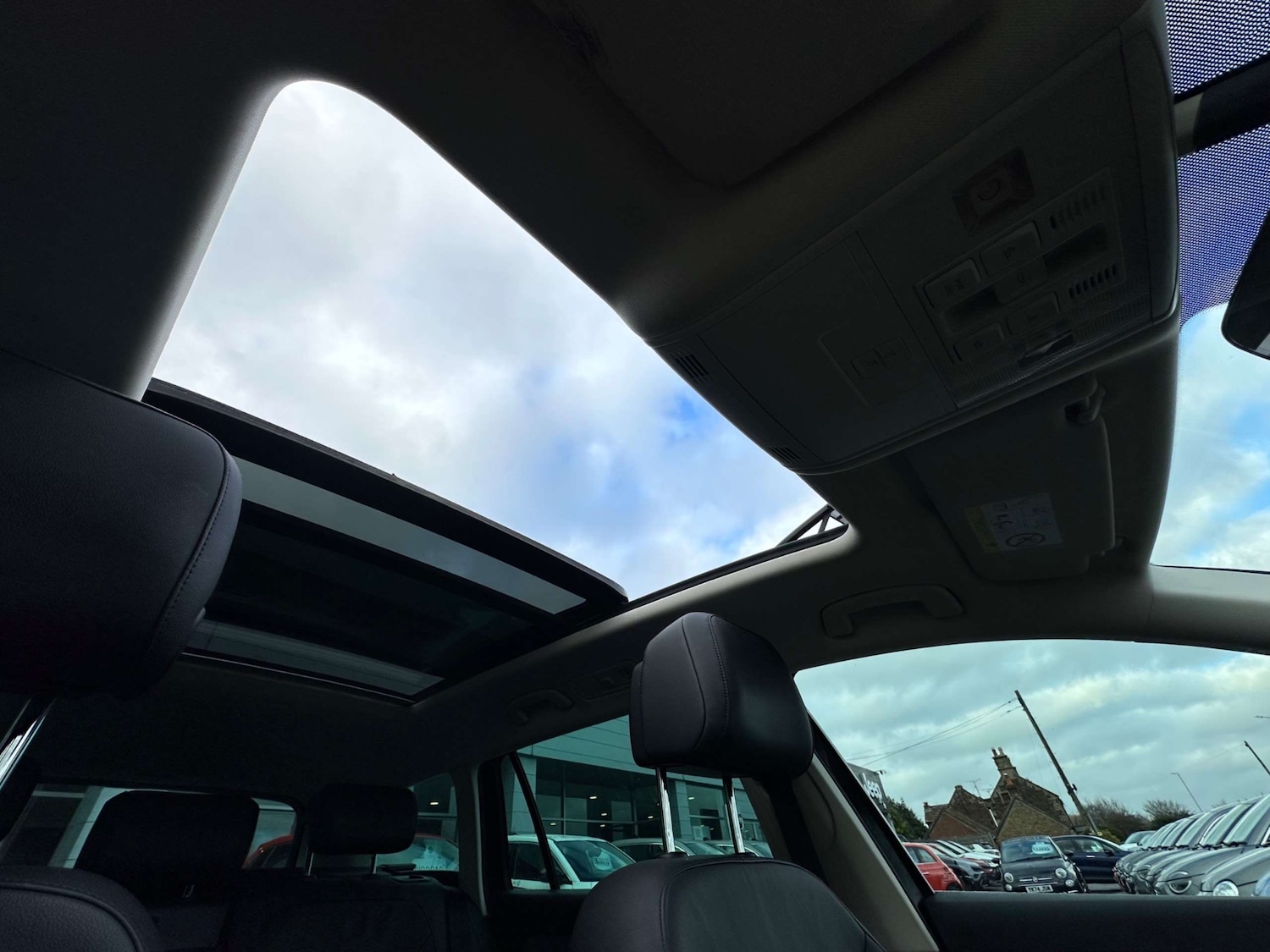 Used Volkswagen Passat 2017 for sale - 77102482: Photo 8