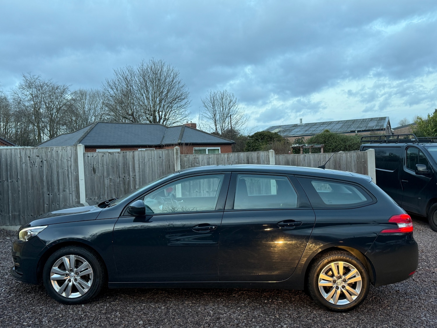 Used Peugeot 308 2018 for sale - 77145376: Photo 12