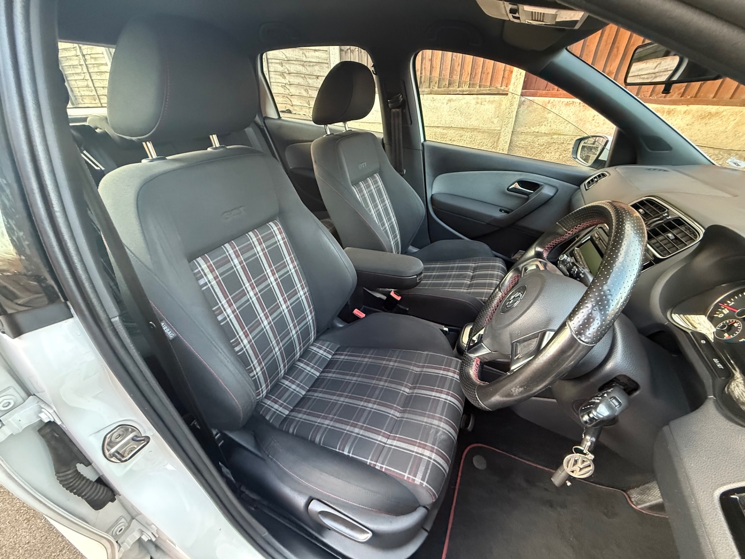 Used Volkswagen Polo 2011 for sale - 76946006: Photo 22