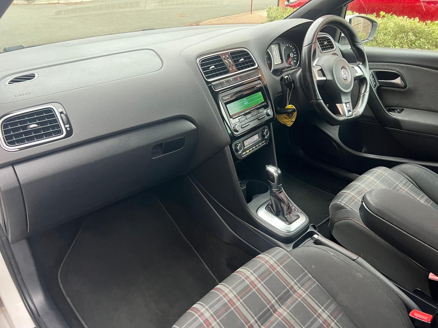 Used Volkswagen Polo 2012 for sale - 76517998: Photo 23