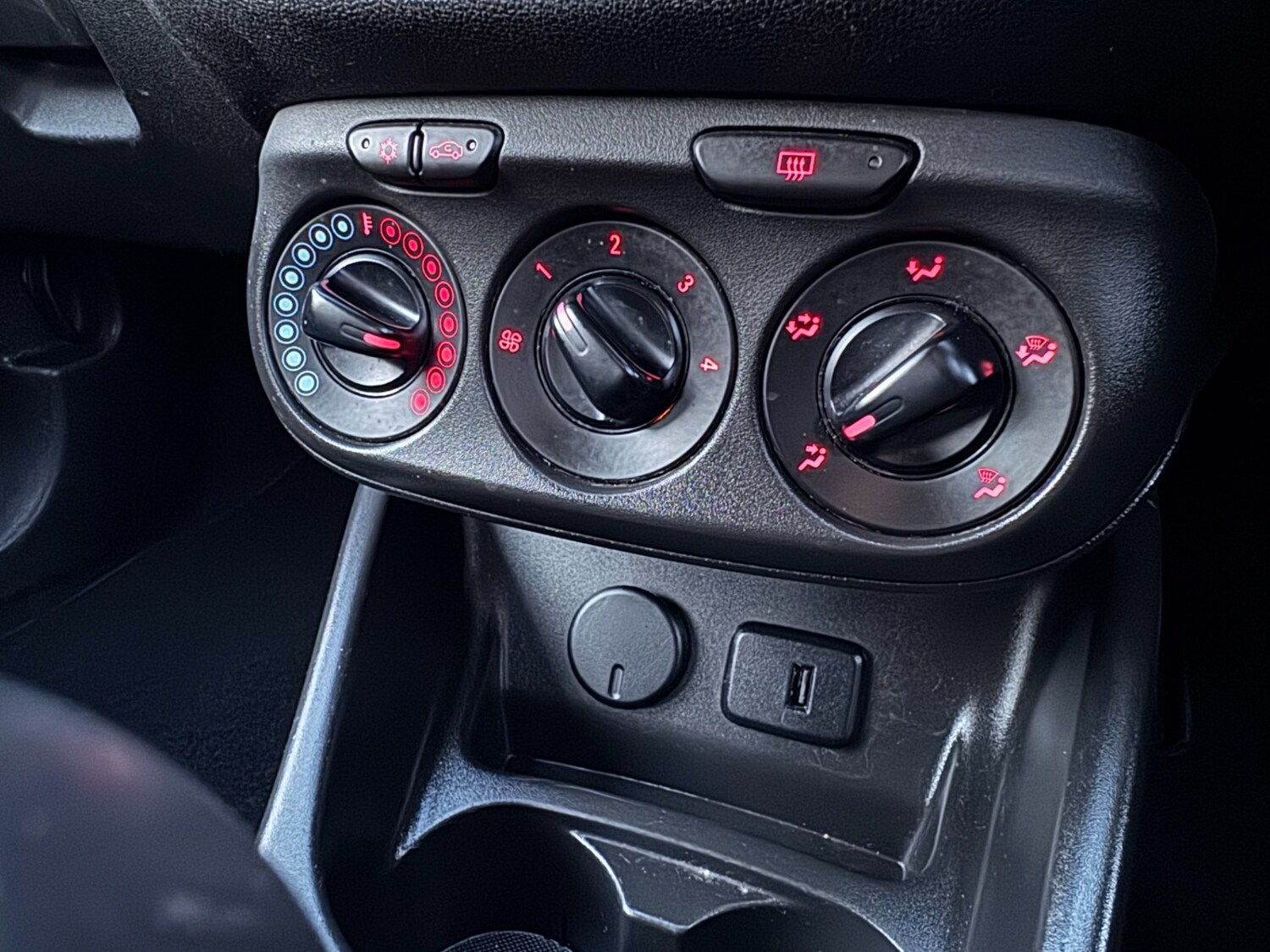 Used Vauxhall Corsa 2016 for sale - 77896172: Photo 33