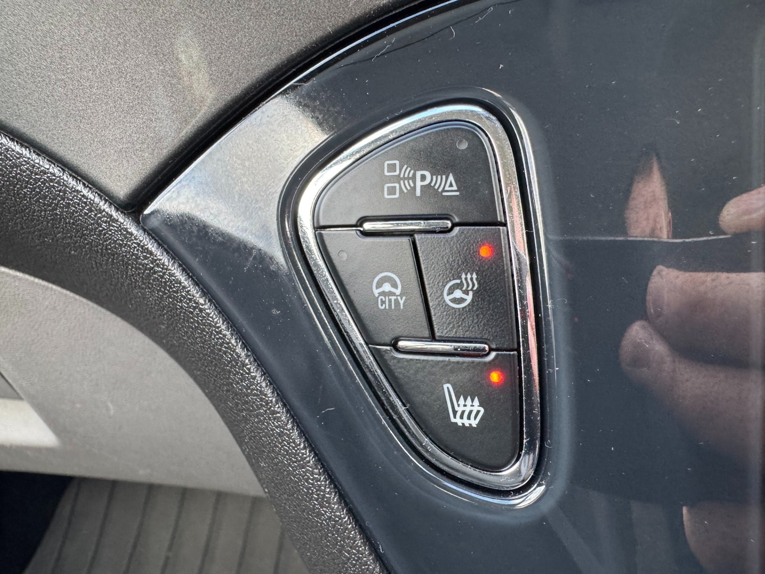 Used Vauxhall Corsa 2015 for sale - 77616432: Photo 40