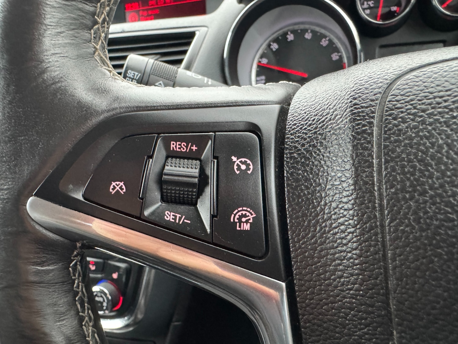 Used Vauxhall Mokka 2015 for sale - 77173350: Photo 27