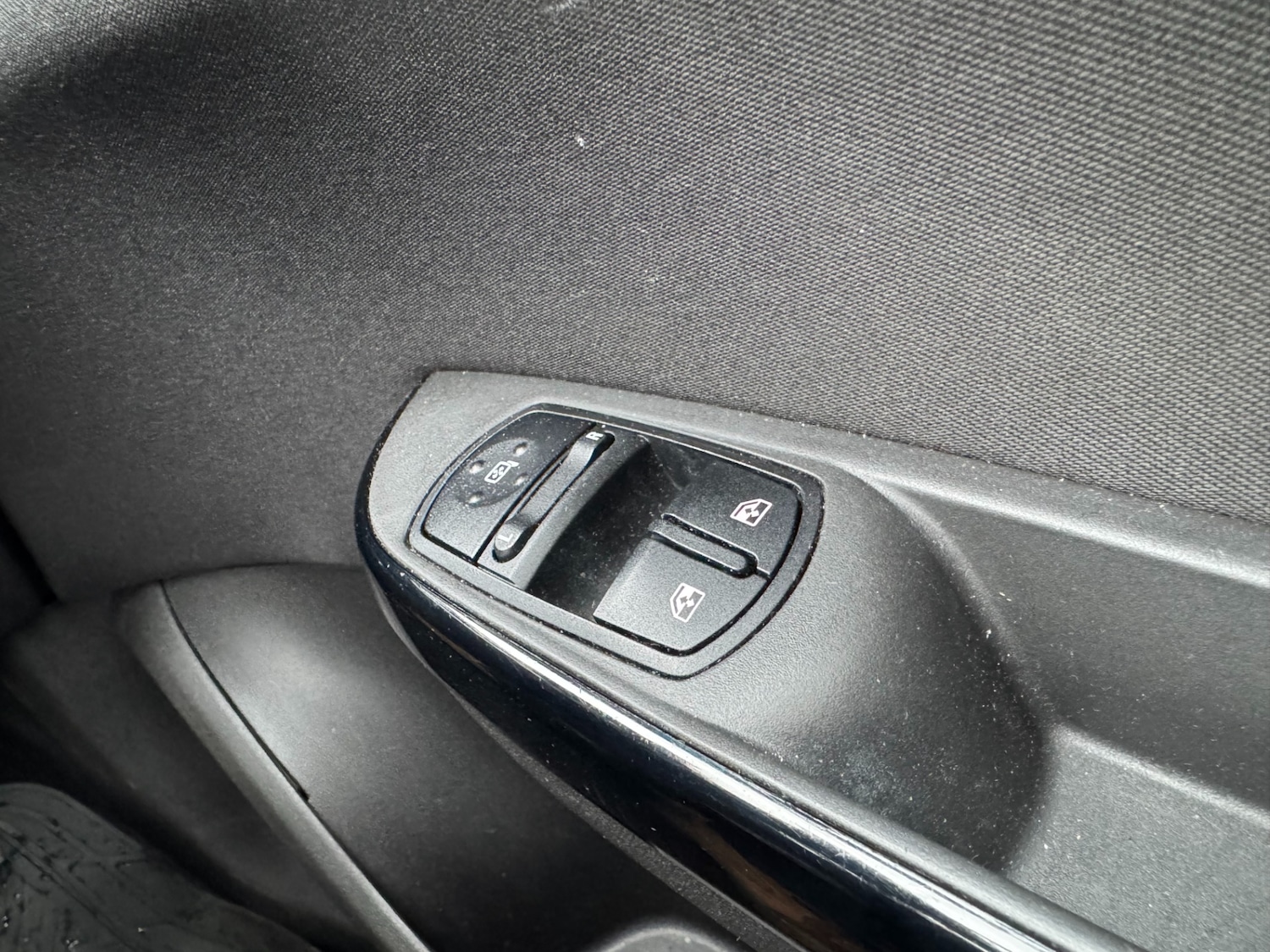 Used Vauxhall Corsa 2015 for sale - 77329468: Photo 28