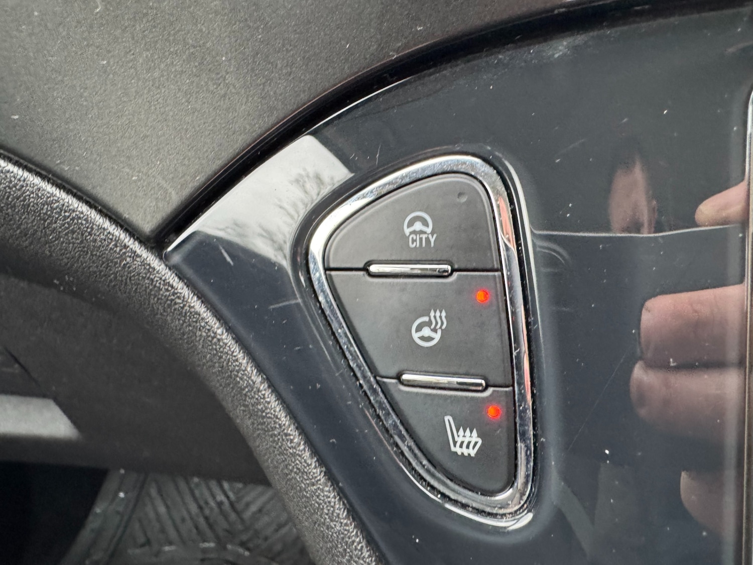 Used Vauxhall Corsa 2015 for sale - 77329468: Photo 32