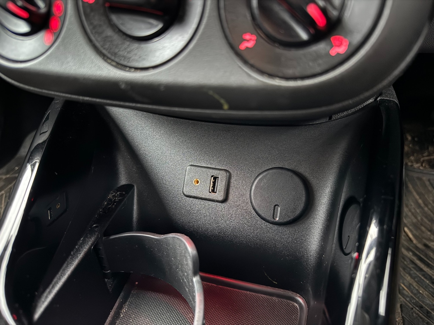 Used Vauxhall Corsa 2015 for sale - 77318263: Photo 17