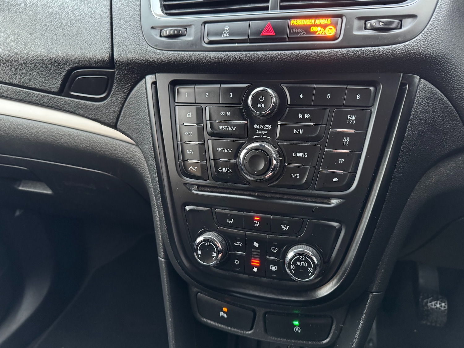 Used Vauxhall Mokka 2015 for sale - 76974811: Photo 35