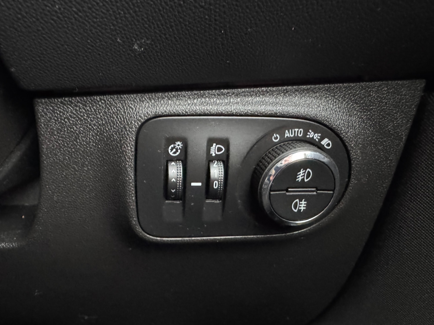 Used Vauxhall Corsa 2017 for sale - 76975404: Photo 30