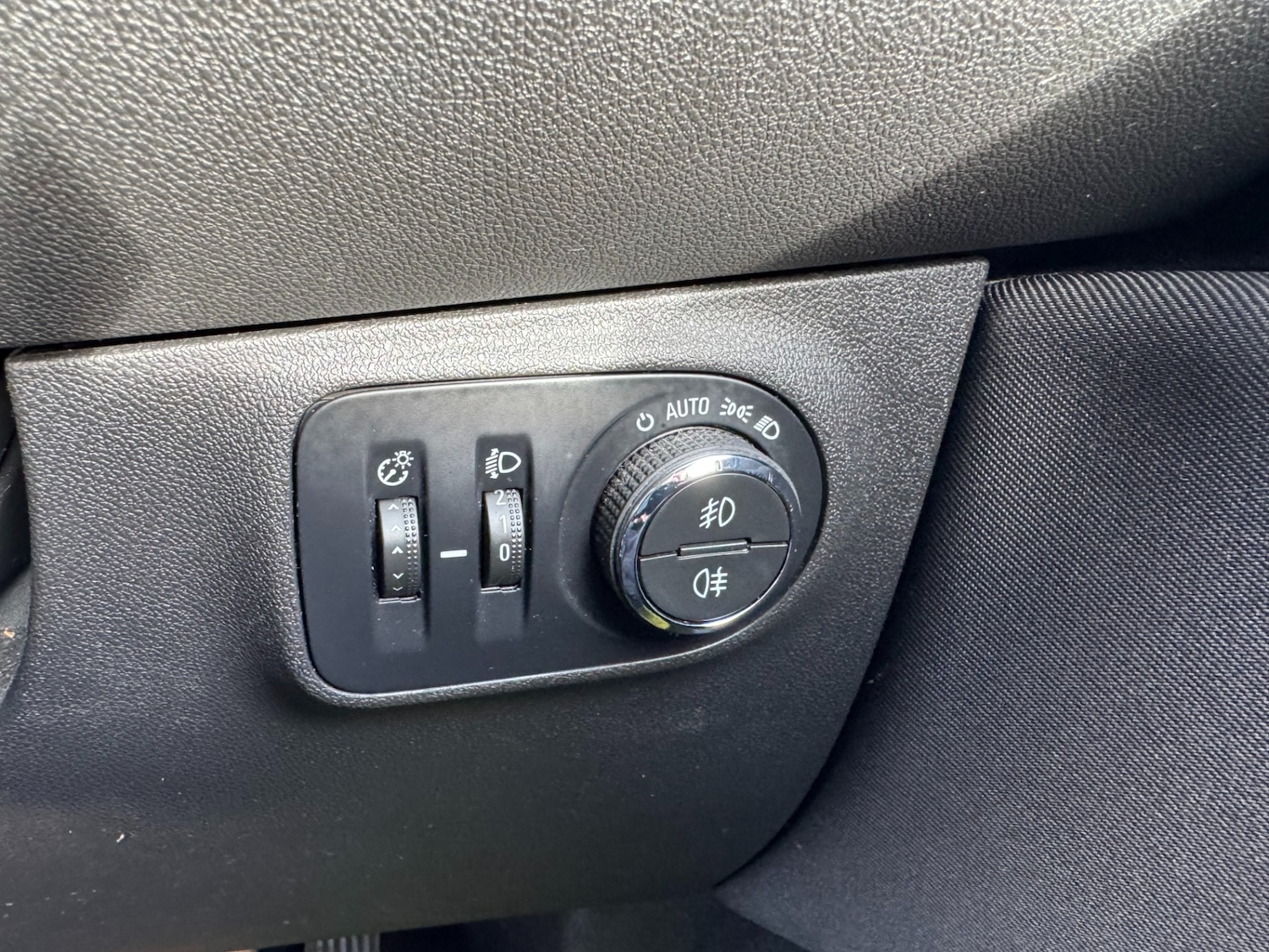 Used Vauxhall Corsa 2015 for sale - 77417177: Photo 30