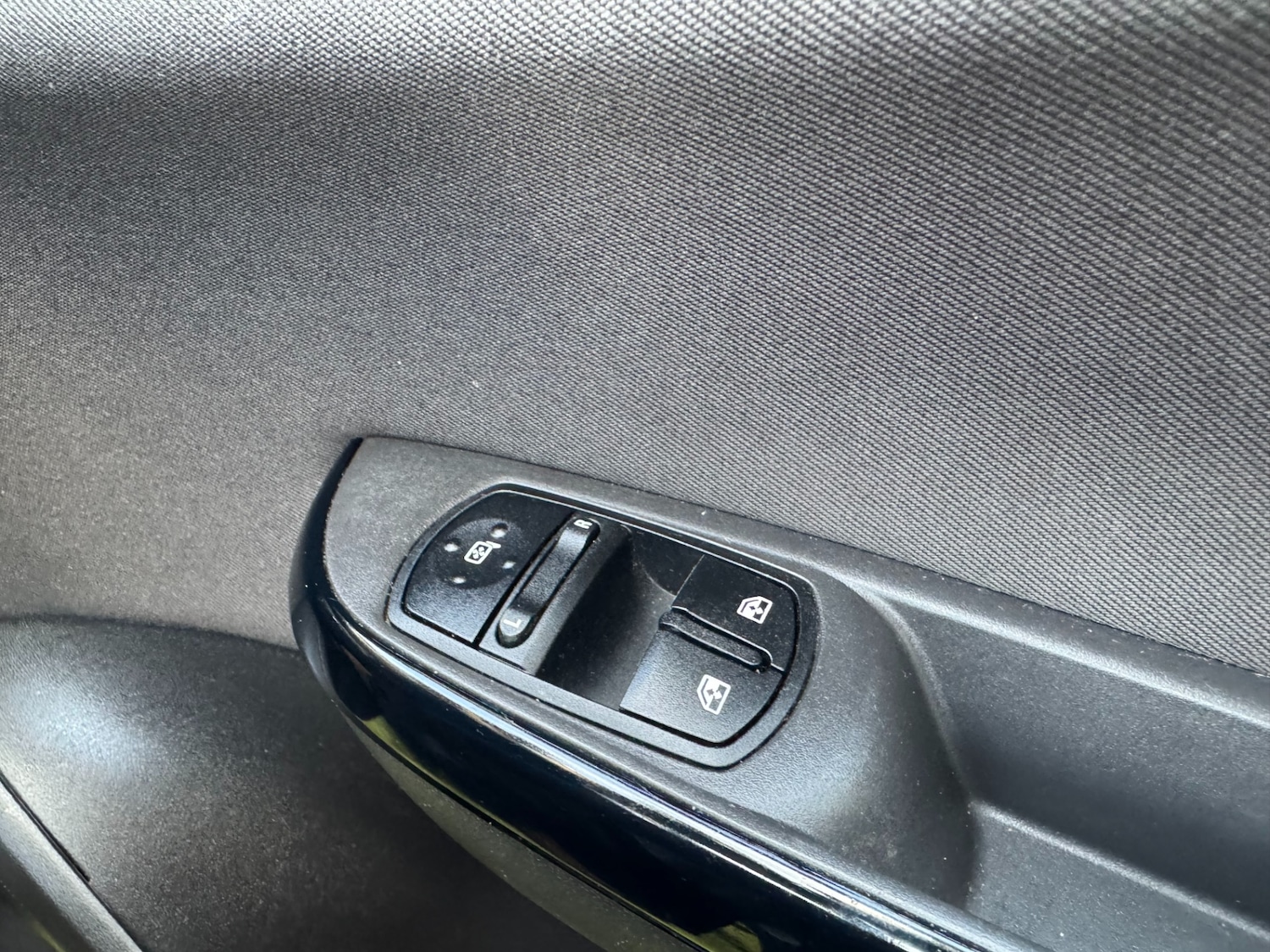 Used Vauxhall Corsa 2015 for sale - 77417177: Photo 31